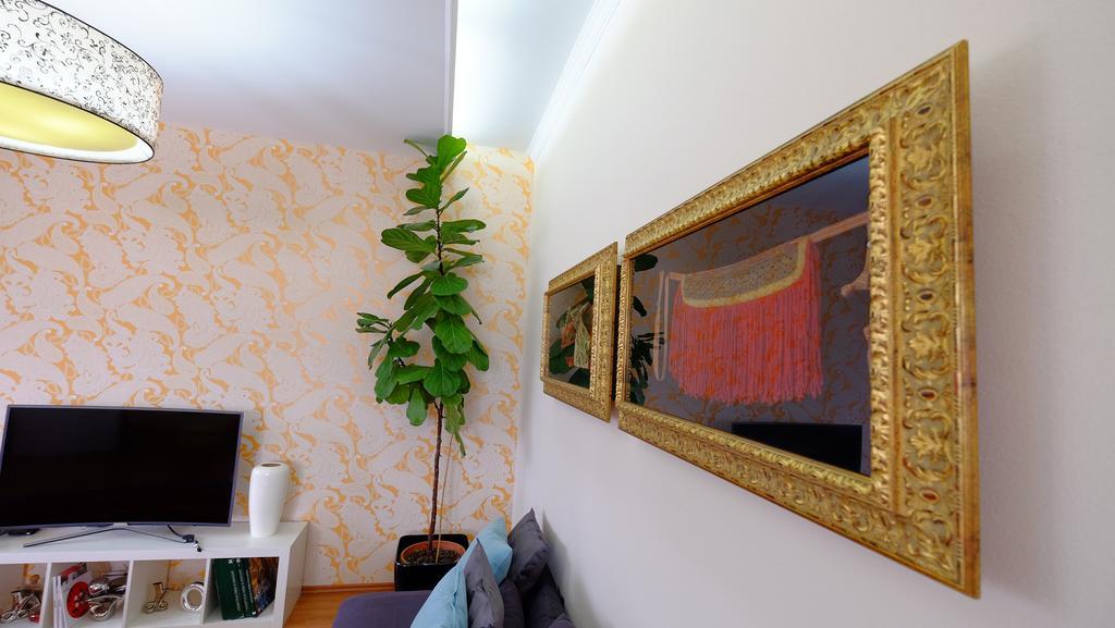 Galeria Apartment Tiranë Ngoại thất bức ảnh